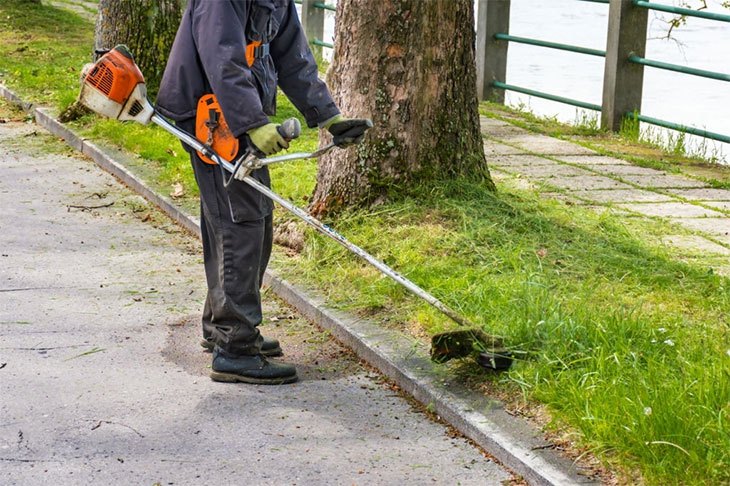 how to edge your lawn with a string trimmer